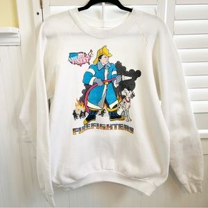 Firefighters America’s Finest White Vintage Crewneck Graphic Sweatshirt Men’s XL